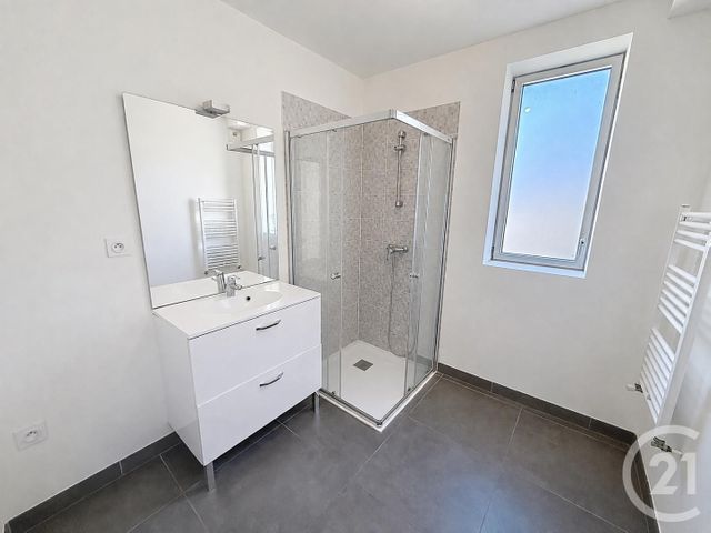 Appartement F2 &agrave; louer - 2 pi&egrave;ces - 62 m2 - Orleans - 45 - CENTRE