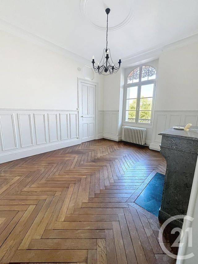 Appartement F2 &agrave; louer - 2 pi&egrave;ces - 67,62 m2 - Orleans - 45 - CENTRE