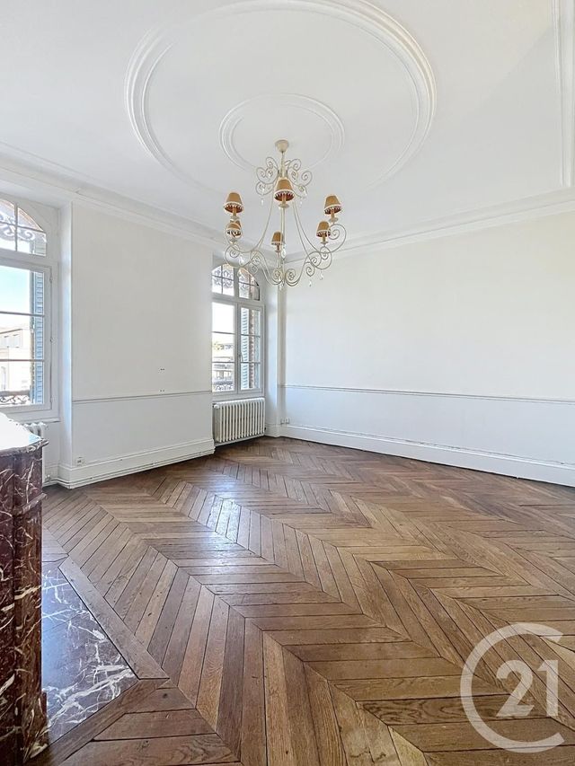 Appartement F2 &agrave; louer - 2 pi&egrave;ces - 67,62 m2 - Orleans - 45 - CENTRE