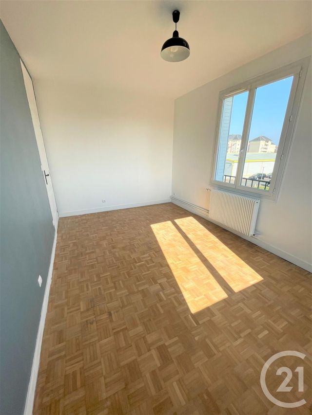 Appartement F4 &agrave; louer - 4 pi&egrave;ces - 79,03 m2 - Orleans - 45 - CENTRE