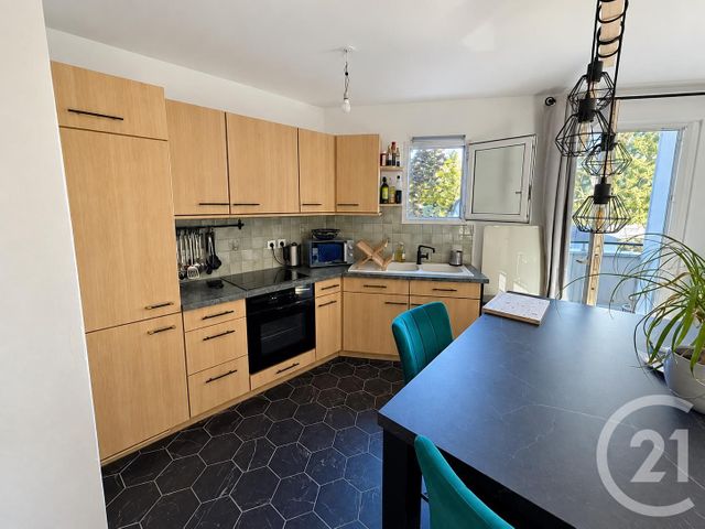 Appartement F2 &agrave; louer - 2 pi&egrave;ces - 49 m2 - Fleury Les Aubrais - 45 - CENTRE