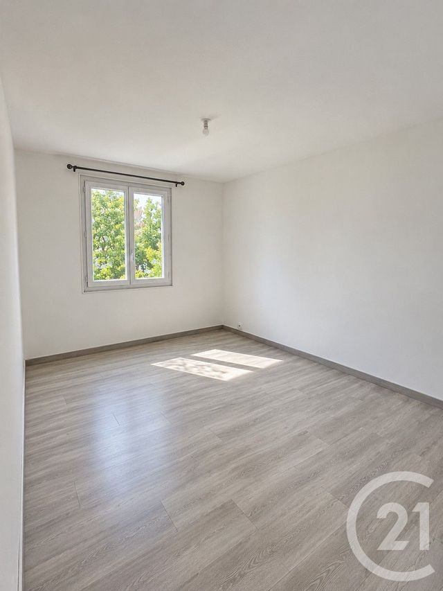 Appartement F4 &agrave; louer - 4 pi&egrave;ces - 80 m2 - St Jean De Braye - 45 - CENTRE