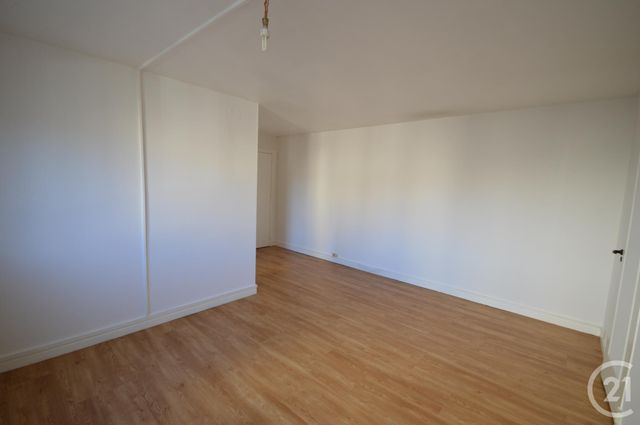 Appartement F2 &agrave; louer - 2 pi&egrave;ces - 41 m2 - Orleans - 45 - CENTRE