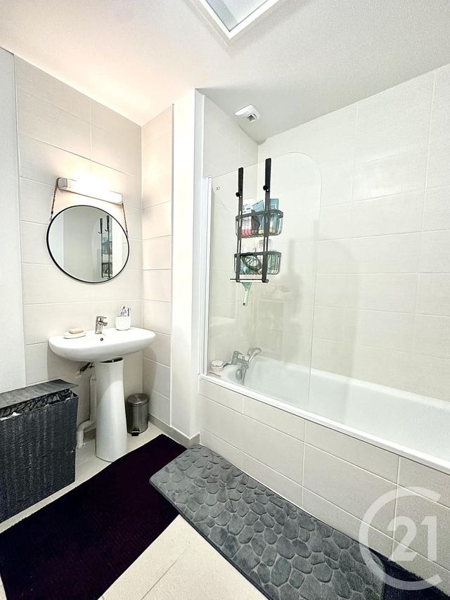 Appartement F3 &agrave; louer - 4 pi&egrave;ces - 85,93 m2 - Fleury Les Aubrais - 45 - CENTRE