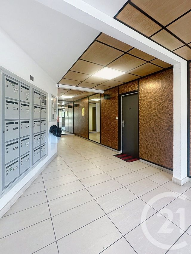 Appartement Chambre &agrave; louer - 1 pi&egrave;ce - 10,43 m2 - Orleans - 45 - CENTRE