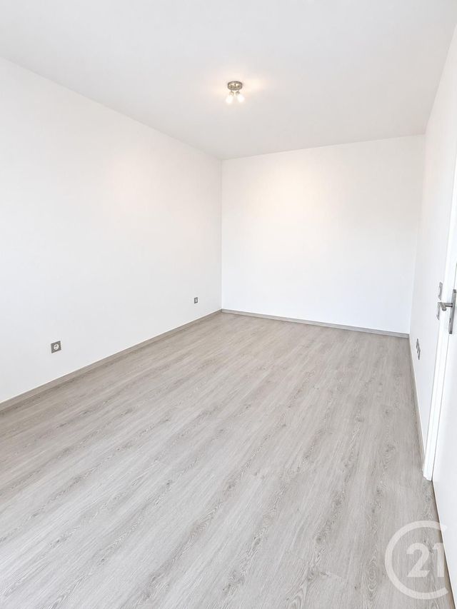 Appartement F2 &agrave; vendre - 2 pi&egrave;ces - 42 m2 - La Chapelle St Mesmin - 45 - CENTRE