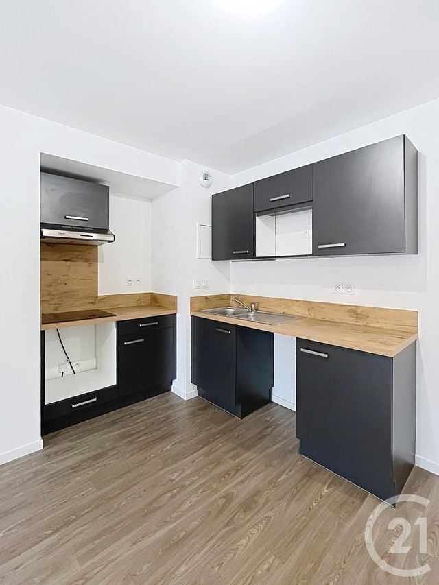 Appartement F4 &agrave; louer - 4 pi&egrave;ces - 80,58 m2 - Orleans - 45 - CENTRE