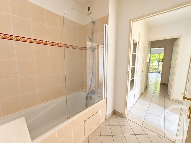 Appartement T3 &agrave; vendre - 3 pi&egrave;ces - 60 m2 - L Isle Jourdain - 32 - MIDI-PYRENEES