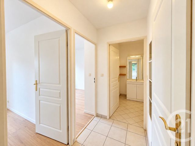 Appartement T3 &agrave; vendre - 3 pi&egrave;ces - 60 m2 - L Isle Jourdain - 32 - MIDI-PYRENEES