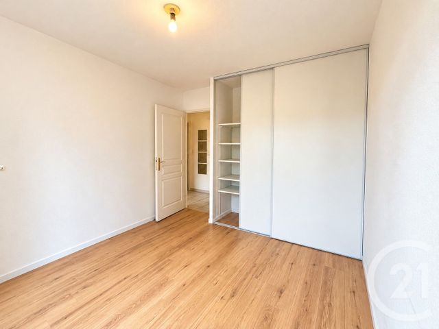 Appartement T3 &agrave; vendre - 3 pi&egrave;ces - 60 m2 - L Isle Jourdain - 32 - MIDI-PYRENEES