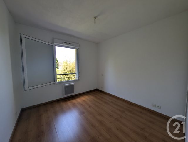 Appartement T3 &agrave; vendre - 3 pi&egrave;ces - 60 m2 - L Isle Jourdain - 32 - MIDI-PYRENEES