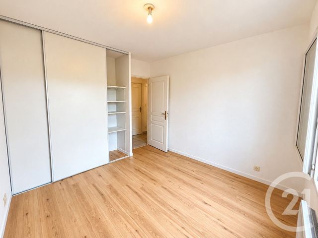 Appartement T3 &agrave; vendre - 3 pi&egrave;ces - 60 m2 - L Isle Jourdain - 32 - MIDI-PYRENEES