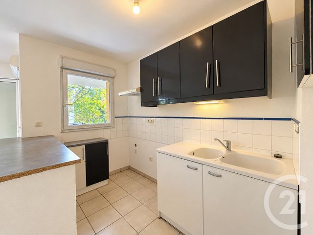 Appartement T3 &agrave; vendre - 3 pi&egrave;ces - 60 m2 - L Isle Jourdain - 32 - MIDI-PYRENEES