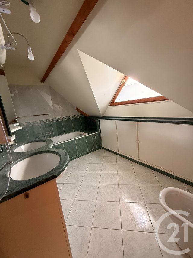 Maison &agrave; louer - 7 pi&egrave;ces - 125,90 m2 - Beauchamp - 95 - ILE-DE-FRANCE