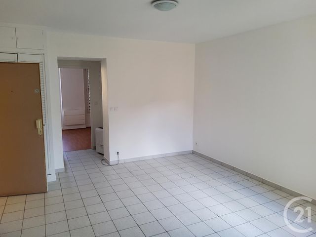 Appartement F3 &agrave; louer - 3 pi&egrave;ces - 53,77 m2 - Mantes La Jolie - 78 - ILE-DE-FRANCE