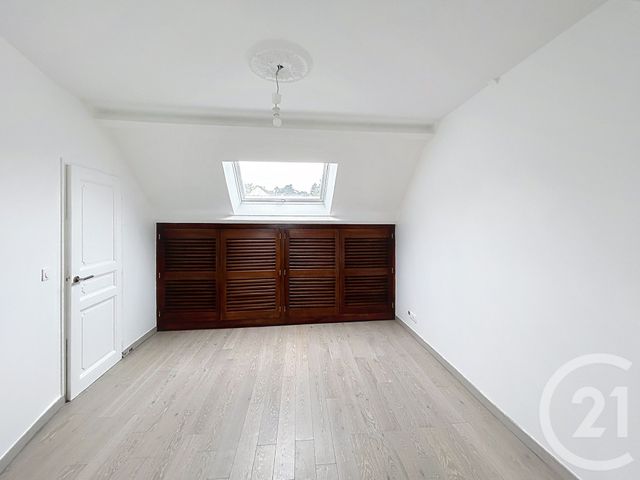 Maison &agrave; louer - 7 pi&egrave;ces - 248,81 m2 - Buchelay - 78 - ILE-DE-FRANCE