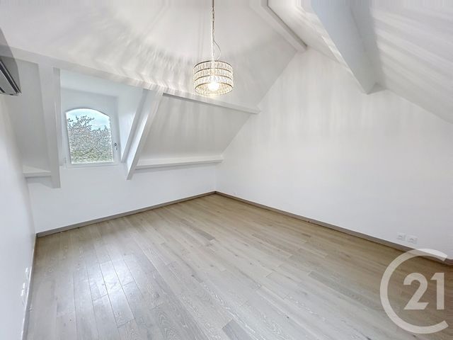 Maison &agrave; louer - 7 pi&egrave;ces - 248,81 m2 - Buchelay - 78 - ILE-DE-FRANCE