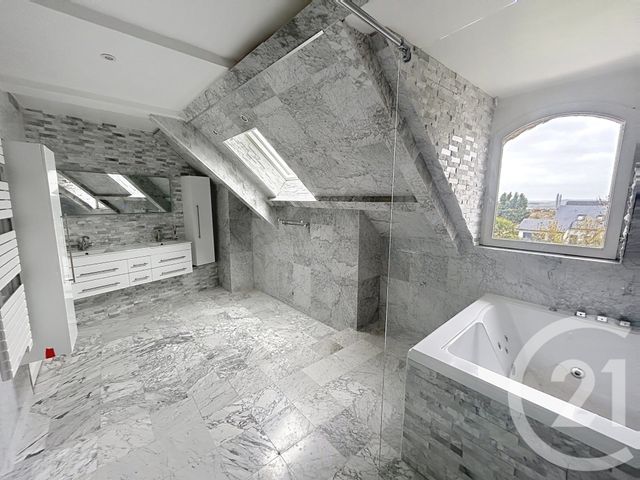 Maison &agrave; louer - 7 pi&egrave;ces - 248,81 m2 - Buchelay - 78 - ILE-DE-FRANCE