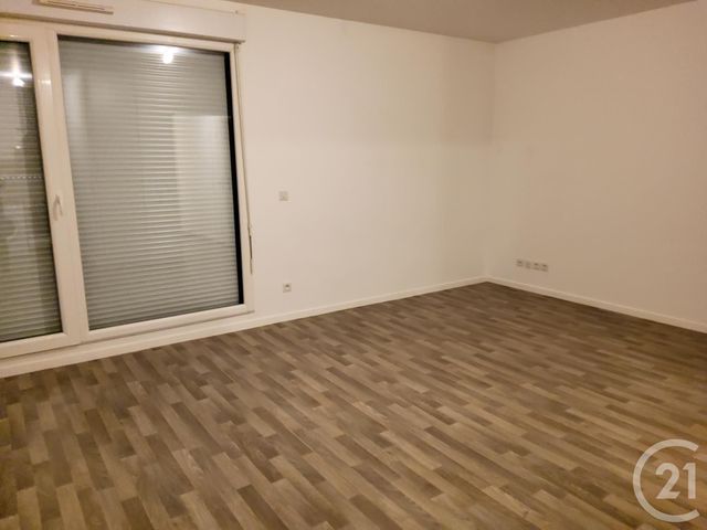 Appartement F3 &agrave; louer - 3 pi&egrave;ces - 61,17 m2 - Breval - 78 - ILE-DE-FRANCE