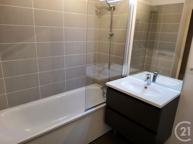 Appartement F3 &agrave; louer - 3 pi&egrave;ces - 61,17 m2 - Breval - 78 - ILE-DE-FRANCE