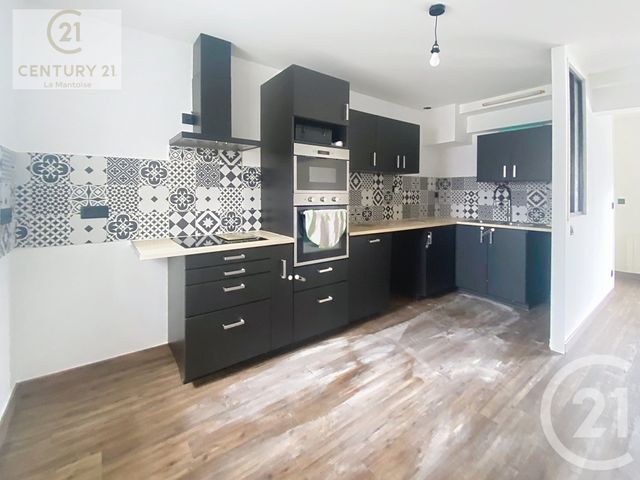 Appartement F3 &agrave; louer - 3 pi&egrave;ces - 60,48 m2 - Mantes La Ville - 78 - ILE-DE-FRANCE