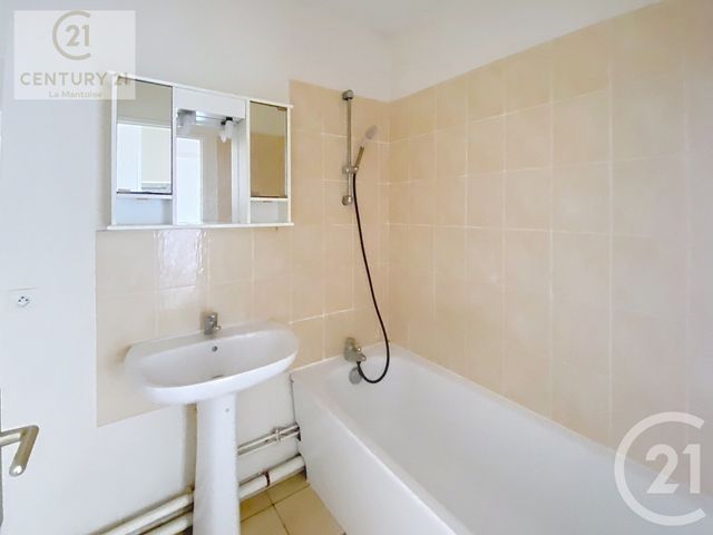 Appartement F2 &agrave; louer - 2 pi&egrave;ces - 40,15 m2 - Mantes La Jolie - 78 - ILE-DE-FRANCE