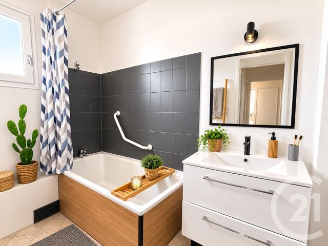 Appartement F4 &agrave; vendre - 5 pi&egrave;ces - 102 m2 - Mantes La Ville - 78 - ILE-DE-FRANCE