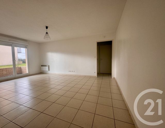 Appartement F2 &agrave; louer - 2 pi&egrave;ces - 47,59 m2 - St Just En Chaussee - 60 - PICARDIE