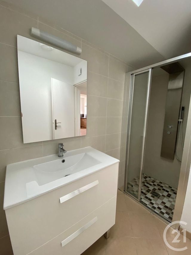 Maison &agrave; louer - 3 pi&egrave;ces - 59,53 m2 - Chevrieres - 60 - PICARDIE