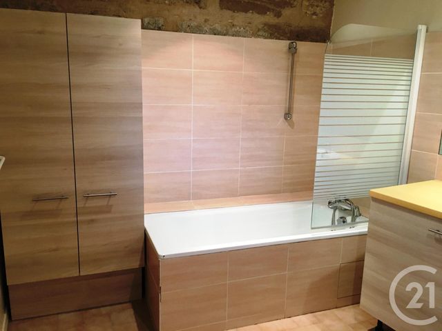 Appartement F3 &agrave; louer - 3 pi&egrave;ces - 65 m2 - Pezenas - 34 - LANGUEDOC-ROUSSILLON