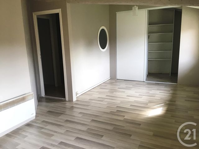Appartement F3 &agrave; louer - 3 pi&egrave;ces - 65 m2 - Pezenas - 34 - LANGUEDOC-ROUSSILLON