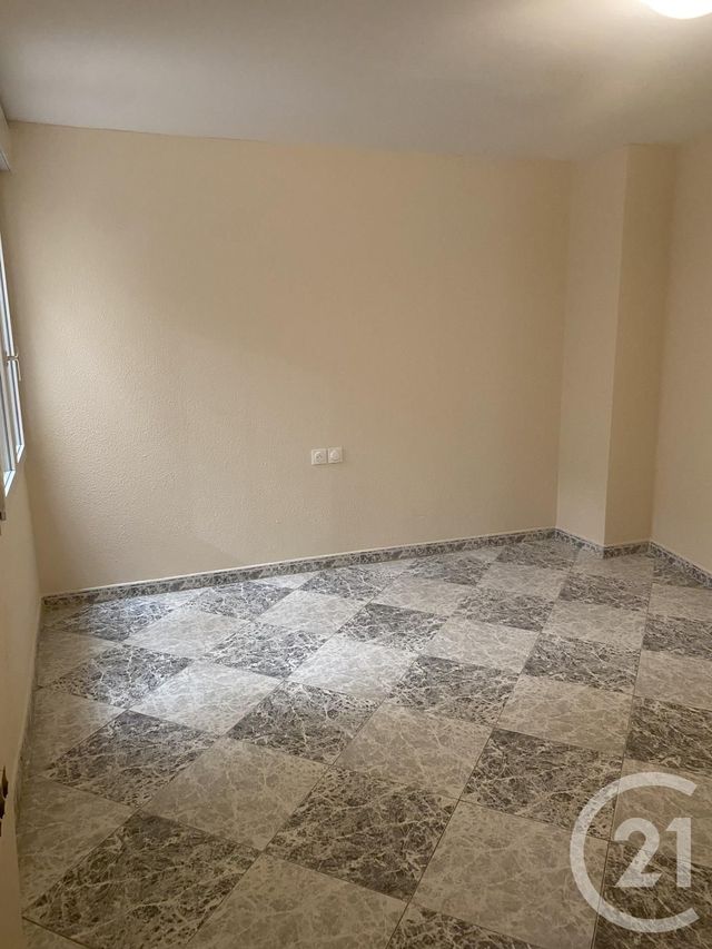 Appartement F4 &agrave; louer - 4 pi&egrave;ces - 105 m2 - Montblanc - 34 - LANGUEDOC-ROUSSILLON