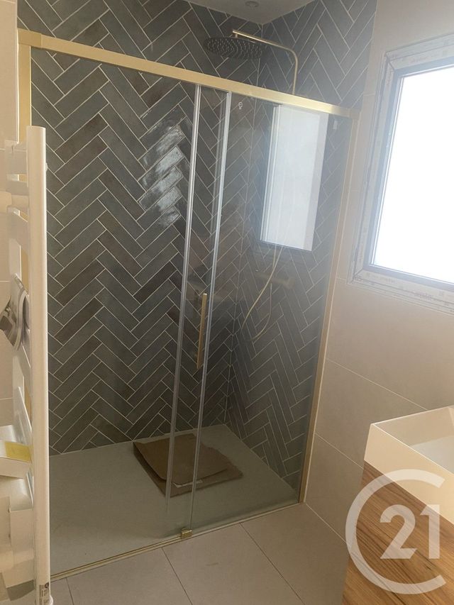 Maison à louer - 5 pièces - 129 m2 - Nezignan L Eveque - 34 - LANGUEDOC-ROUSSILLON