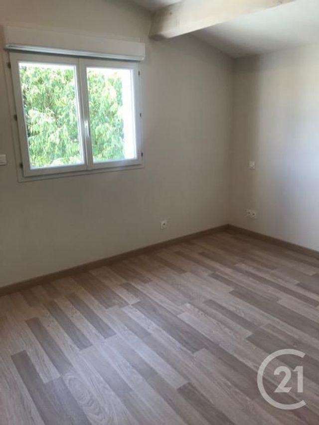 Maison à louer - 5 pièces - 125 m2 - Adissan - 34 - LANGUEDOC-ROUSSILLON