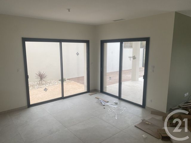 Maison &agrave; louer - 4 pi&egrave;ces - 114 m2 - Nezignan L Eveque - 34 - LANGUEDOC-ROUSSILLON