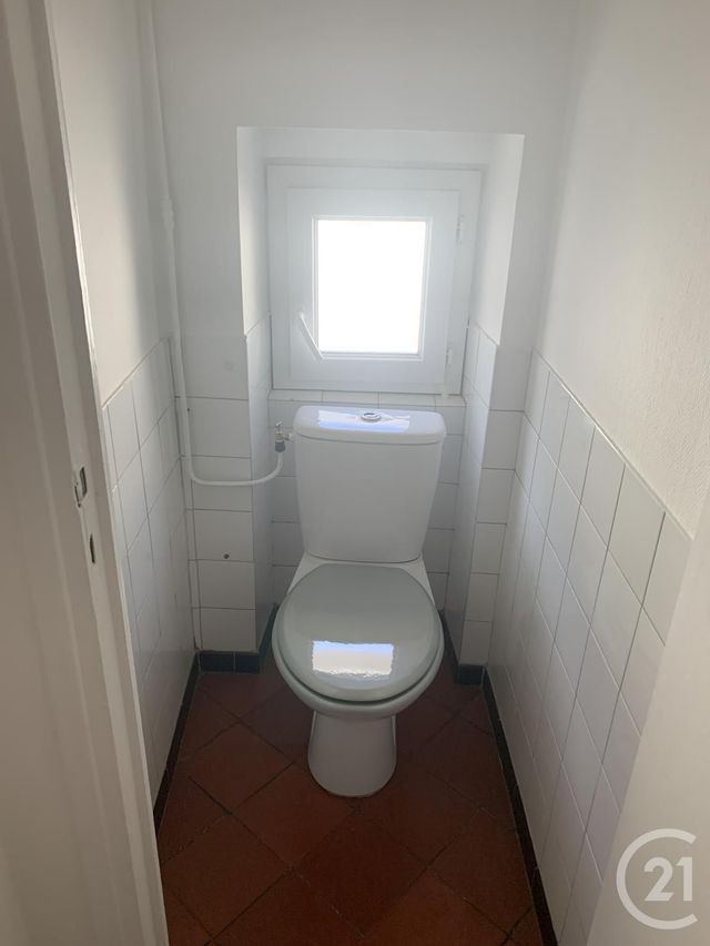 Appartement F3 &agrave; louer - 3 pi&egrave;ces - 60 m2 - Roujan - 34 - LANGUEDOC-ROUSSILLON