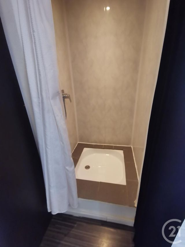 Appartement Studio &agrave; louer - 2 pi&egrave;ces - 29 m2 - Pezenas - 34 - LANGUEDOC-ROUSSILLON