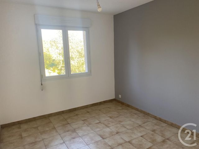 Appartement F3 &agrave; louer - 3 pi&egrave;ces - 67,86 m2 - Pezenas - 34 - LANGUEDOC-ROUSSILLON