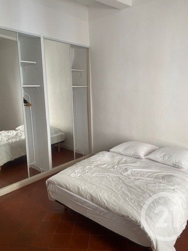 Appartement F2 &agrave; louer - 2 pi&egrave;ces - 50 m2 - Pezenas - 34 - LANGUEDOC-ROUSSILLON
