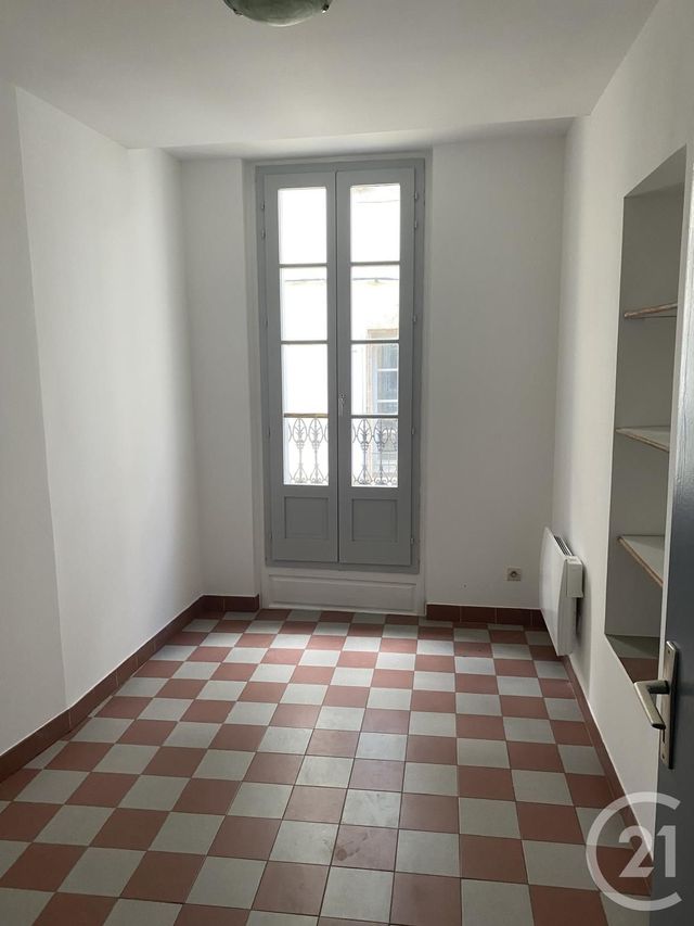 Appartement F3 &agrave; louer - 3 pi&egrave;ces - 68 m2 - Pezenas - 34 - LANGUEDOC-ROUSSILLON