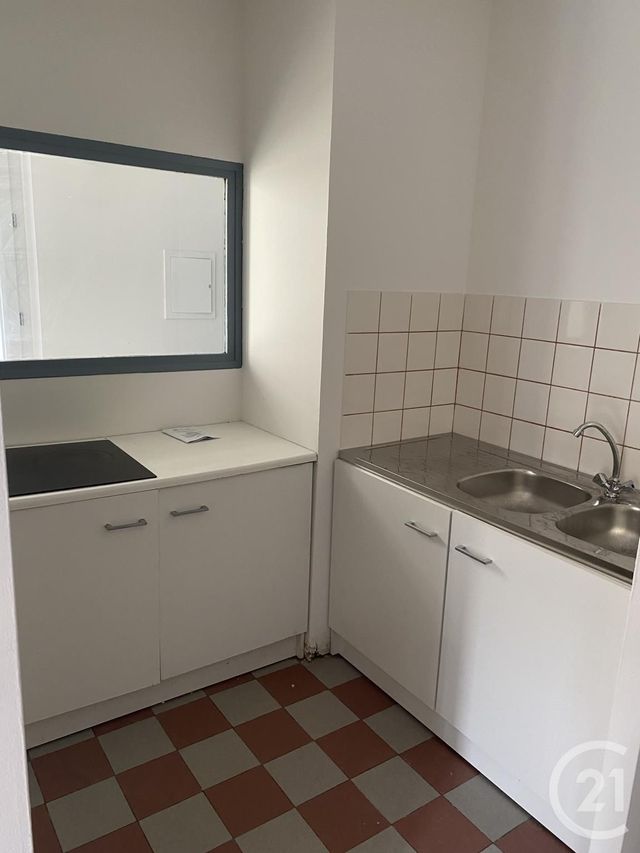 Appartement F3 &agrave; louer - 3 pi&egrave;ces - 68 m2 - Pezenas - 34 - LANGUEDOC-ROUSSILLON