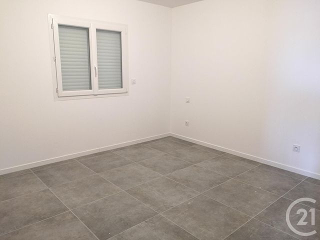 Maison &agrave; louer - 5 pi&egrave;ces - 124 m2 - Roujan - 34 - LANGUEDOC-ROUSSILLON