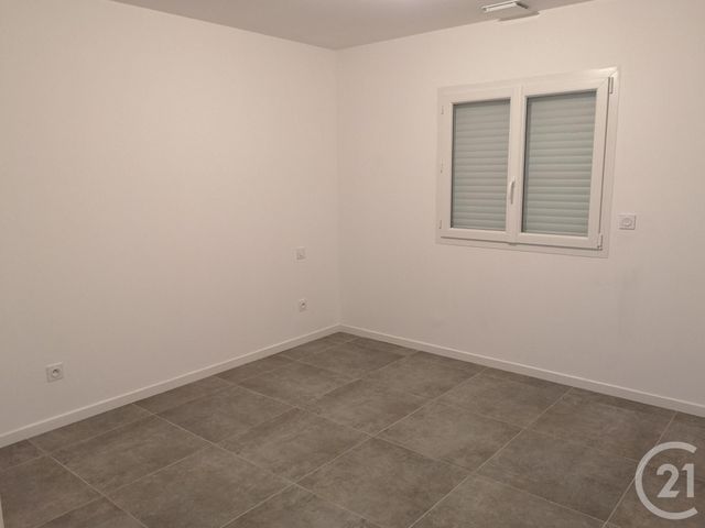 Maison &agrave; louer - 5 pi&egrave;ces - 124 m2 - Roujan - 34 - LANGUEDOC-ROUSSILLON