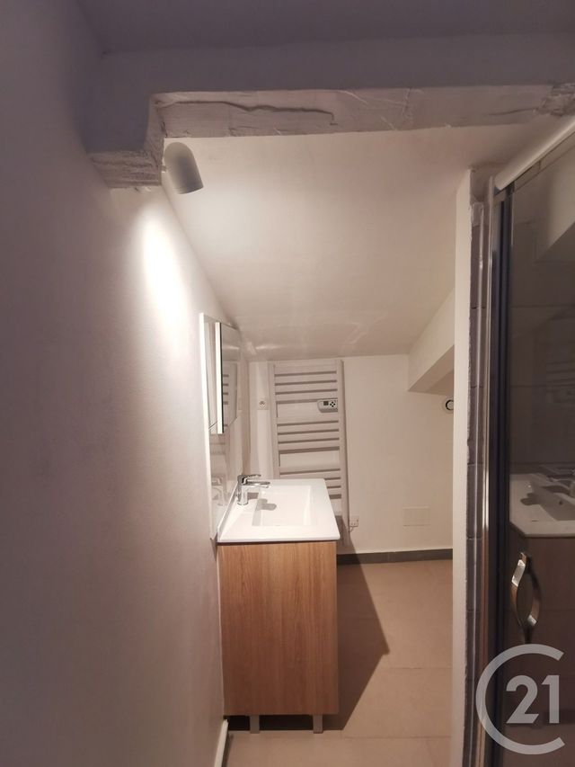 Maison &agrave; louer - 3 pi&egrave;ces - 68,75 m2 - Castelnau De Guers - 34 - LANGUEDOC-ROUSSILLON