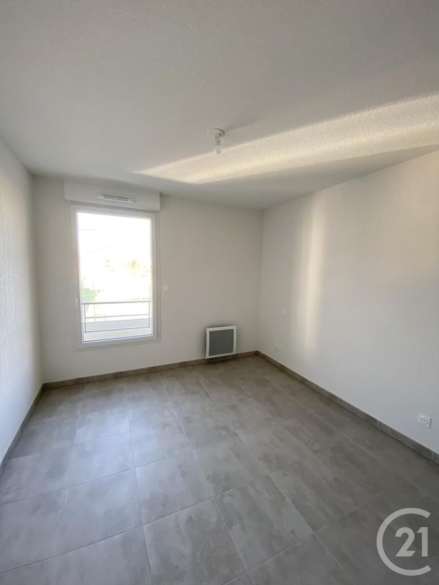 Appartement F3 &agrave; louer - 3 pi&egrave;ces - 60,56 m2 - Vias - 34 - LANGUEDOC-ROUSSILLON