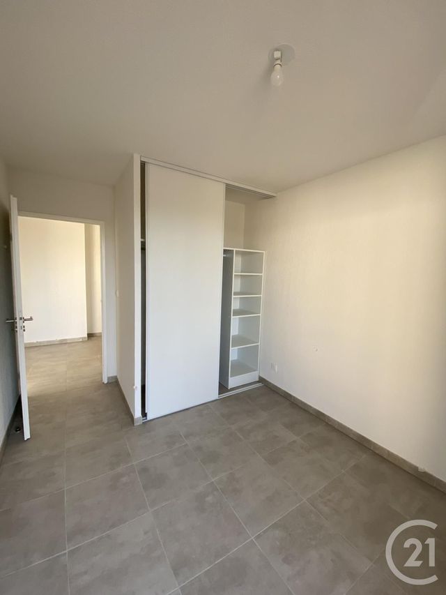 Appartement F3 &agrave; louer - 3 pi&egrave;ces - 60,56 m2 - Vias - 34 - LANGUEDOC-ROUSSILLON