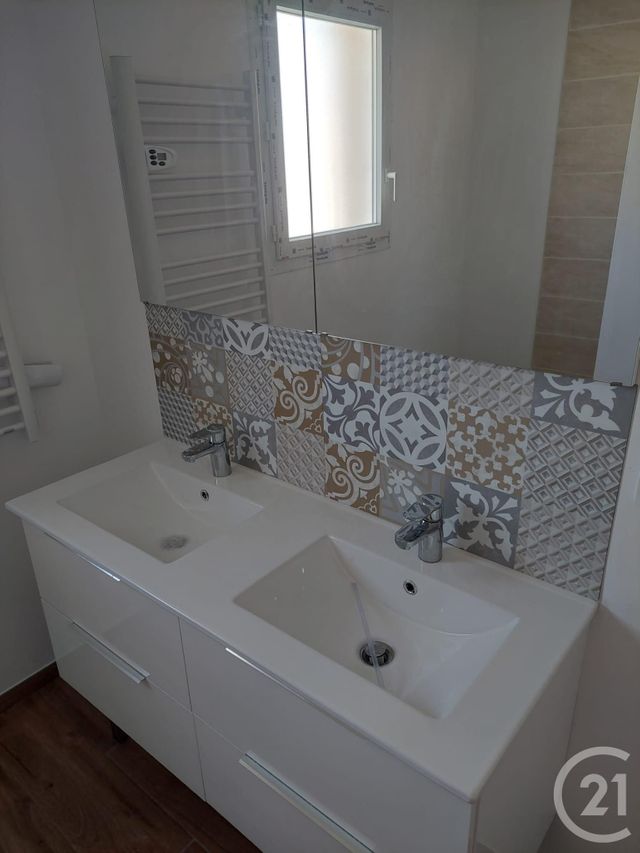 Maison &agrave; louer - 4 pi&egrave;ces - 90 m2 - Montagnac - 34 - LANGUEDOC-ROUSSILLON