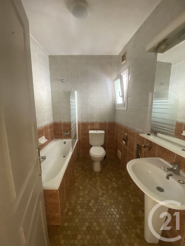 Maison &agrave; louer - 5 pi&egrave;ces - 151 m2 - Montagnac - 34 - LANGUEDOC-ROUSSILLON