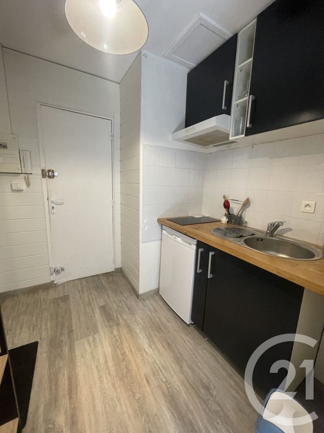 Appartement F1 &agrave; louer - 1 pi&egrave;ce - 23,40 m2 - Pezenas - 34 - LANGUEDOC-ROUSSILLON