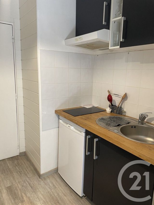 Appartement F1 &agrave; louer - 1 pi&egrave;ce - 23,40 m2 - Pezenas - 34 - LANGUEDOC-ROUSSILLON
